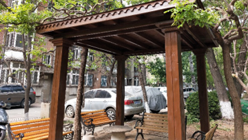 社区为民办实事 昔日违建变凉亭