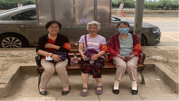 梅源社区安装休闲座椅